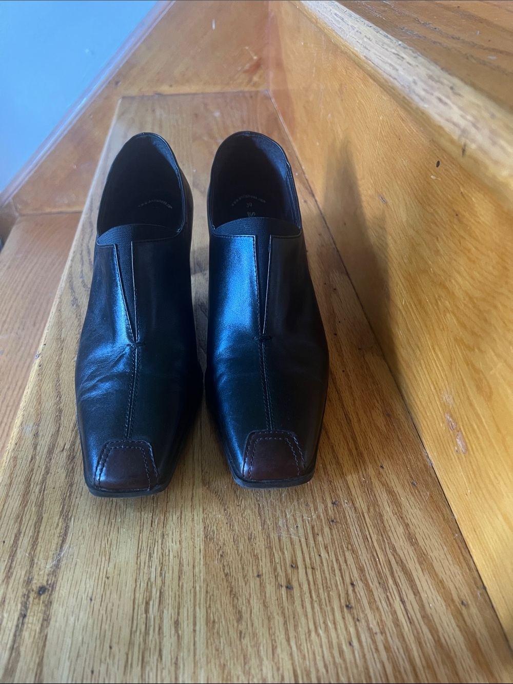 Women's Black Leather Slip-On Dress Shoes - Classic Square Toe